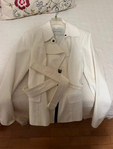 Blazer Zara Blanco Cremallera Asimétrica