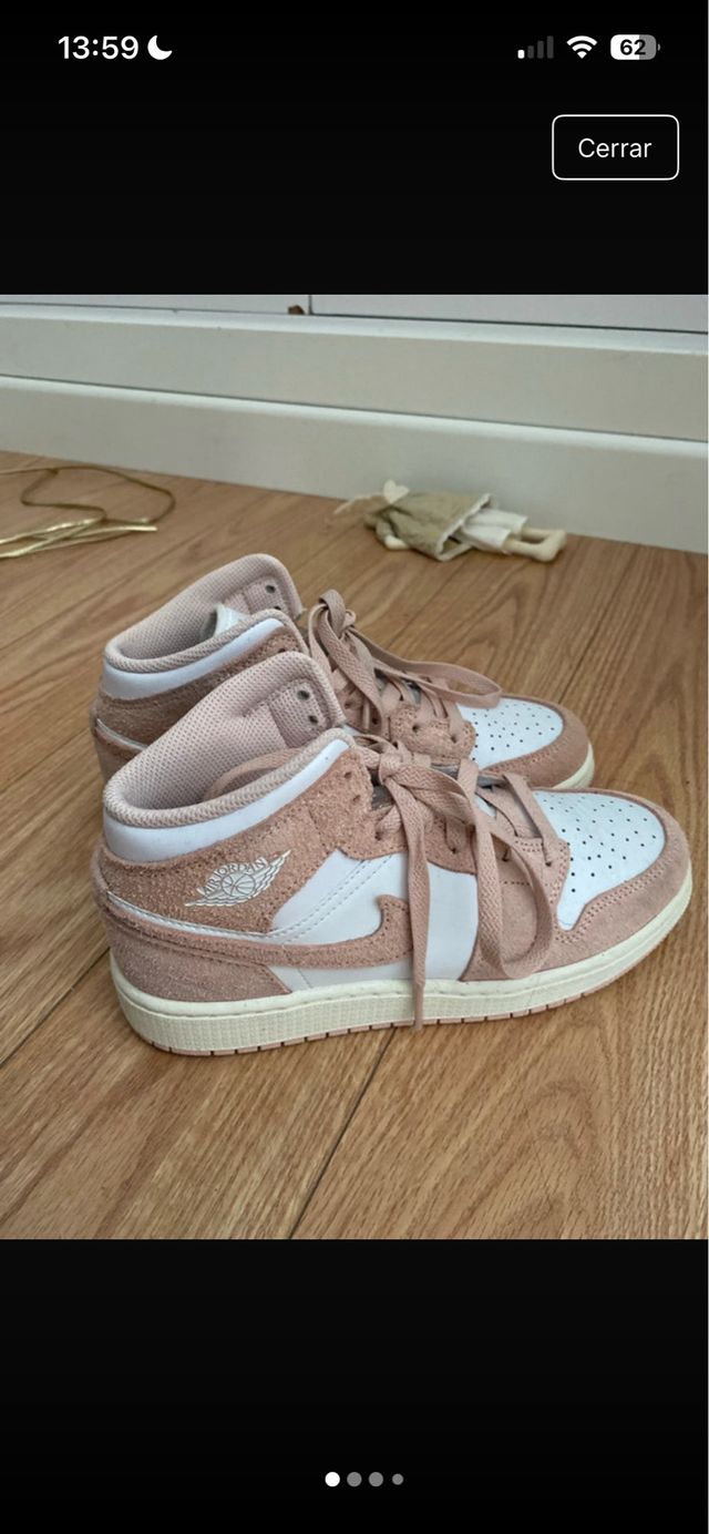 Air Jordan 1 Mid Rosa y Blanco