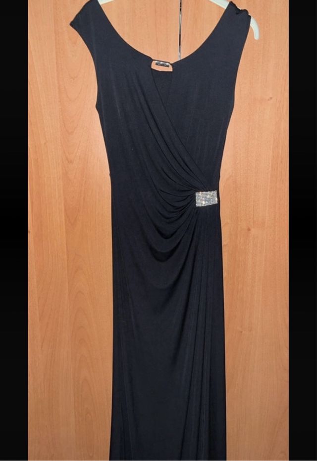 Abito lungo nero con strass