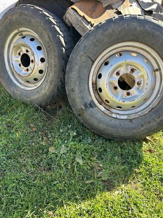 Ruedas Lada Niva 205/R16 C
