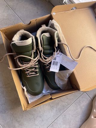 Zapatillas Adidas altas verde y beige Talla 43