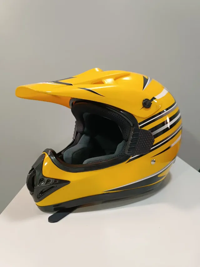 Casco da motocross giallo