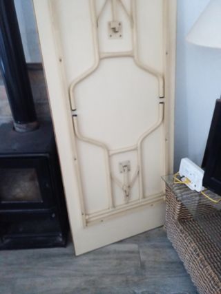 Mesa plegable de madera beige