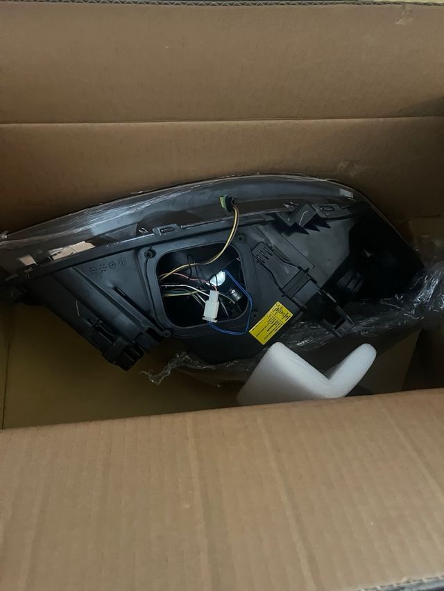 Fari Ford Focus 2008-2011