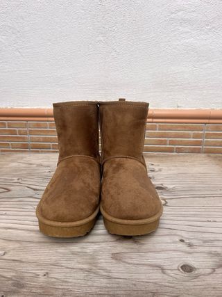 Botas estilo Ug camel sin estrenar