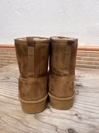 Botas estilo Ug camel sin estrenar