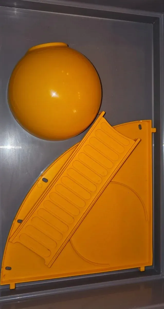 Jaula para hámster gris y naranja