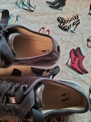 Zapatillas mujer cordones grises