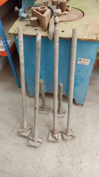 Patas niveladoras andamios europeos