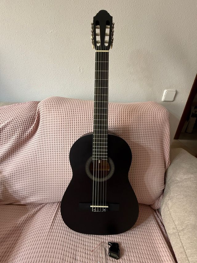 Guitarra Clásica Negra