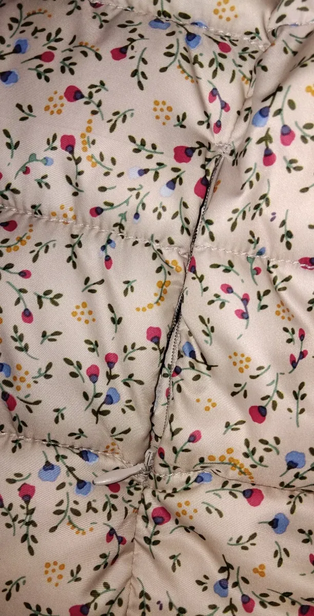 Chaleco reversible floral El Corte Inglés