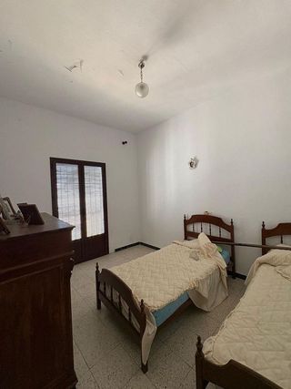 Casa adosada en venta en Carmona