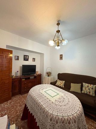 Casa adosada en venta en Carmona