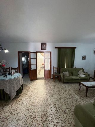 Casa adosada en venta en Carmona