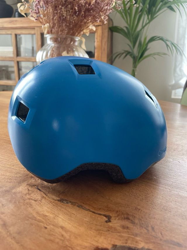 Casco de protección azul