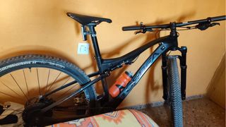 Bicicleta de Montaña Carbono Doble Suspensión