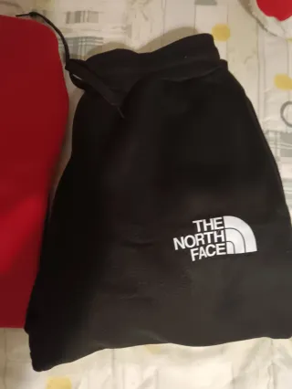 Conjunto The North Face Rojo y Negro