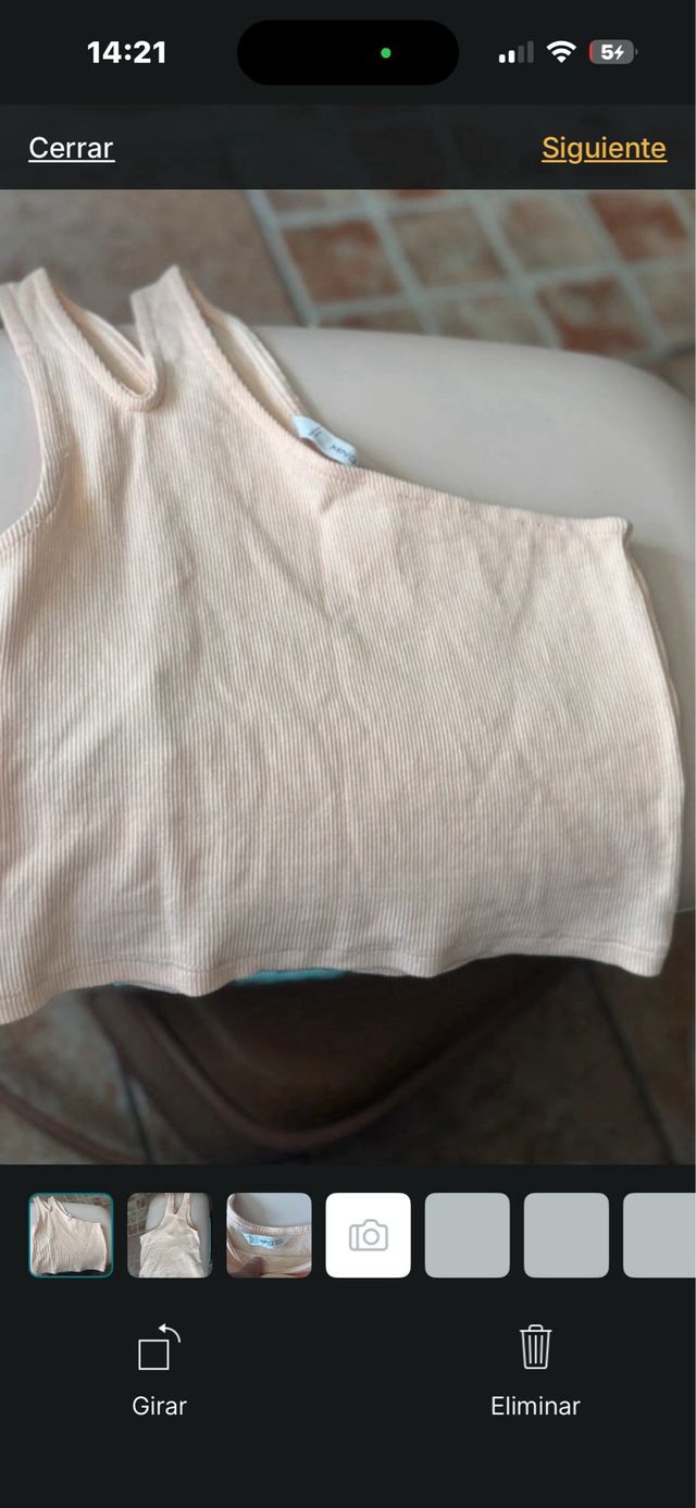 Camiseta rosa de tirantes