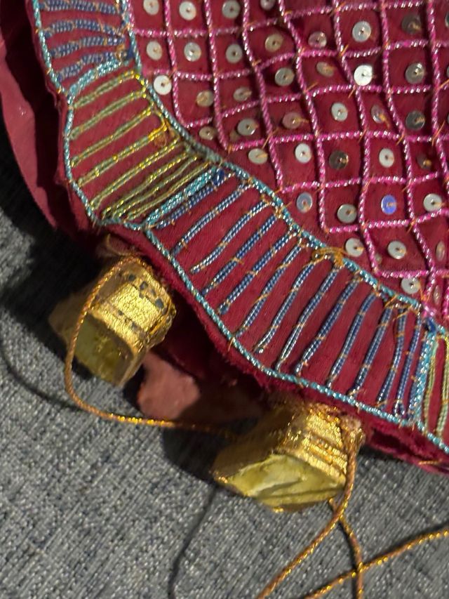 Marionetta Thailandese Dorata e Rossa