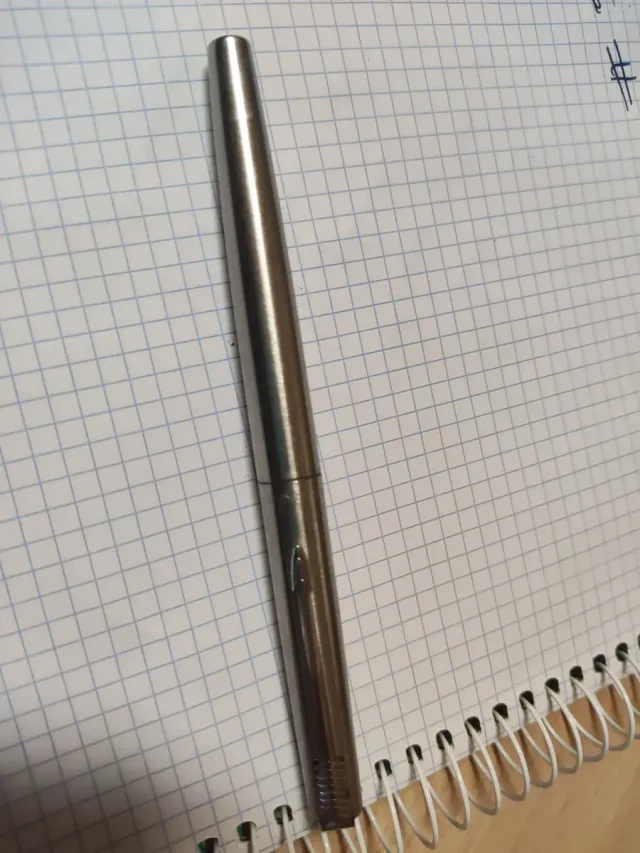 Penna Parker in acciaio spazzolato