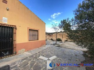 Chalet en venta en Caudete