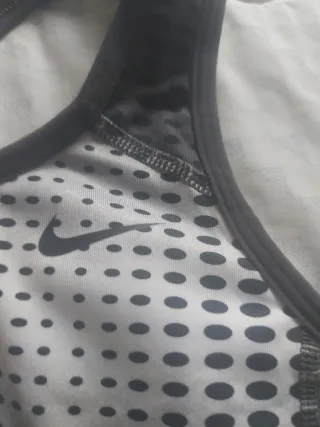 Camiseta deportiva Nike mujer