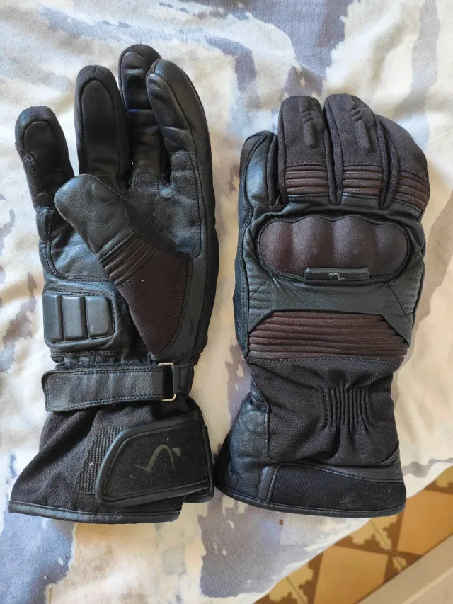 Guantes Moto Invierno Cuero y Tela.  XL negros
