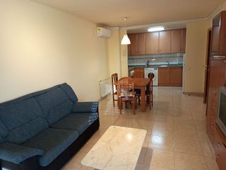 Piso en alquiler en Joc de la Bola - Camps d'Esports - Ciutat Jardí - Montcada en Lleida