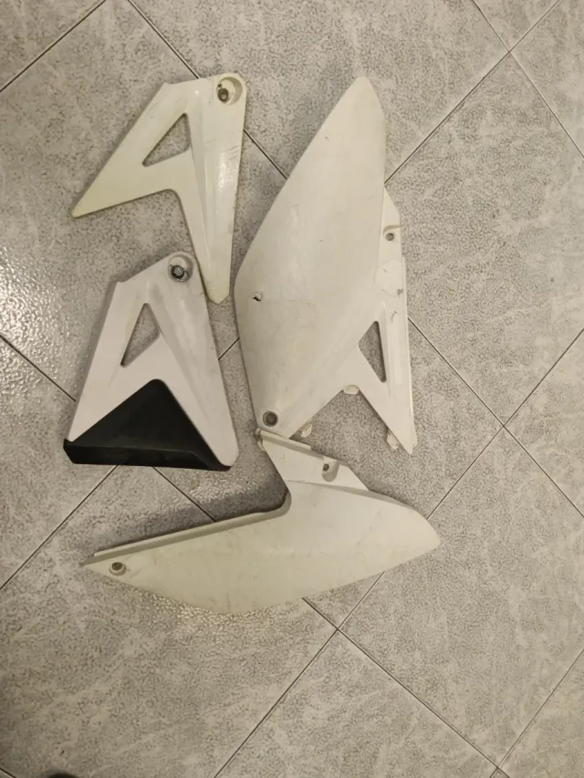 Plásticos Suzuki RMX Z Trasero