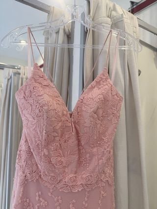 Vestido largo fiesta encaje rosa