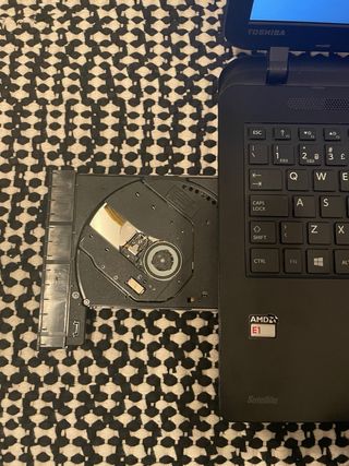 Portátil Toshiba Satellite C50D-B-11R