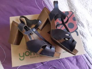 Yokono sandalias tacón madera