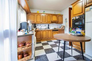 Casa adosada en venta en Gines