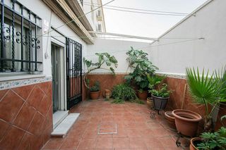 Casa adosada en venta en Gines