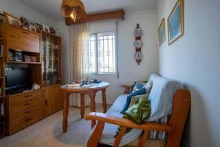 Casa adosada en venta en Gines