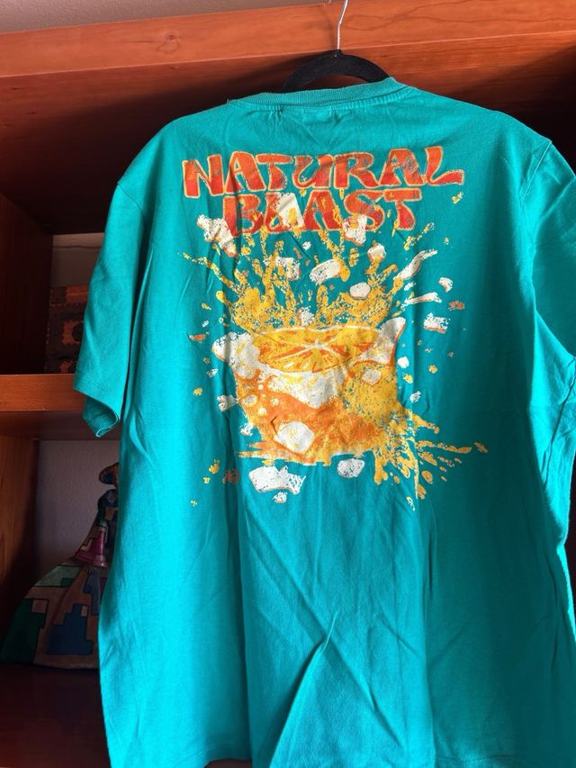 Camiseta verde con estampado