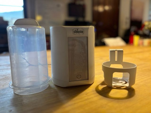 Calienta biberones y esterilizador Chicco