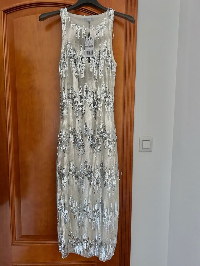 Vestido lentejuelas plateado