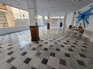 Local comercial en venta en Huércal-Overa