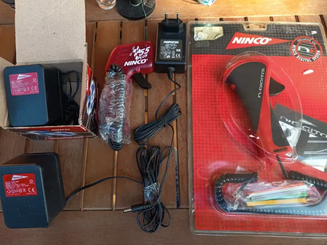 Lote Ninco: Transformadores y Mandos