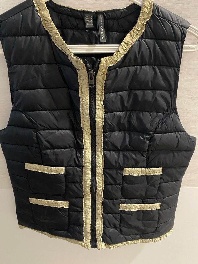 Chaleco Mango Negro y Dorado Talla M
