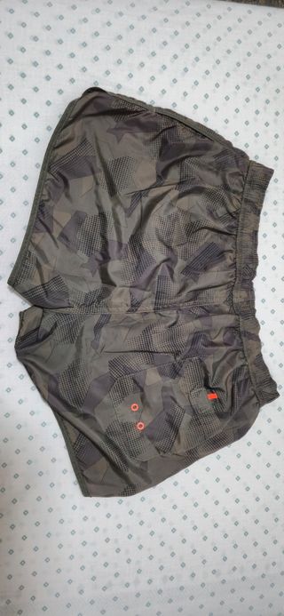 Bañador corto estampado