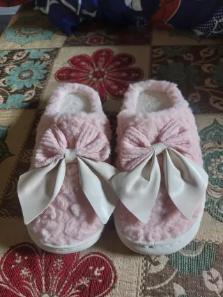 Pantuflas Rosas Mujer con Lazo Beige
