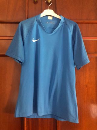 Camiseta Nike cuello pico azul