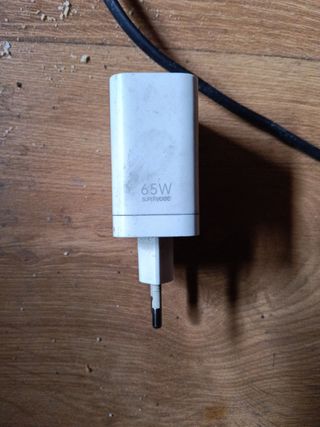 Cargador Blanco 65W SUPERVOOC