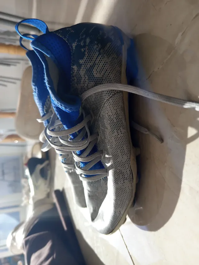 Botas de fútbol niño talla 35