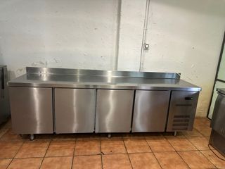 Bajo mostrador 4 puertas acero inoxidable