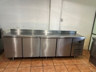 Bajo mostrador 4 puertas acero inoxidable