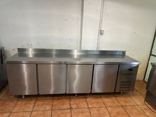 Bajo mostrador 4 puertas acero inoxidable
