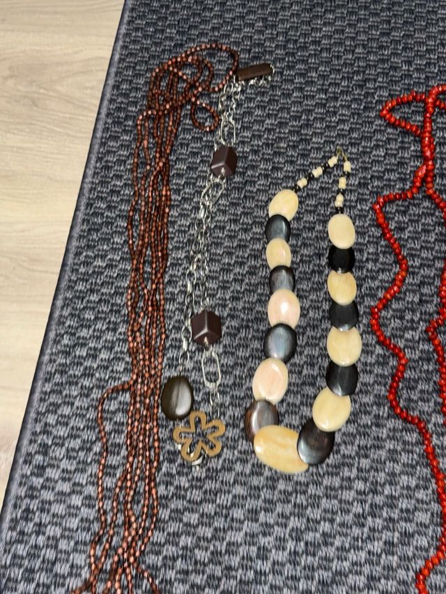 Lote bisutería mujer collares y pulseras